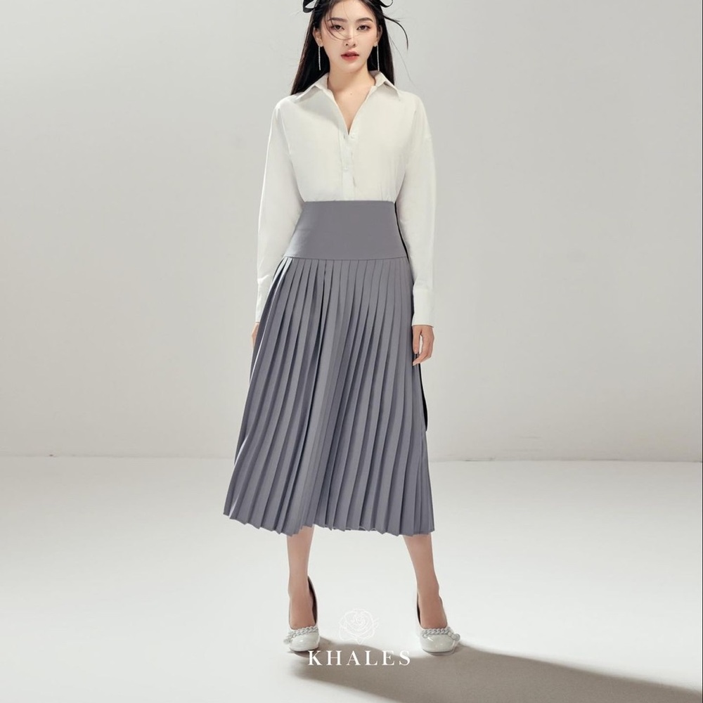 Pleated Midi skirt